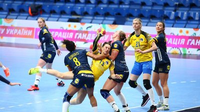 Спалах коронавірусу у складі суперника України: уся команда ізольована перед матчем-відповіддю