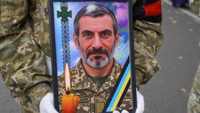 В Ужгороді попрощалися із полеглим прикордонником Олександром Талахадзе