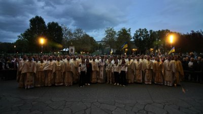 Спільне фото, яке зробили о 6 годині Спільне фото, яке зробили о 6 годині