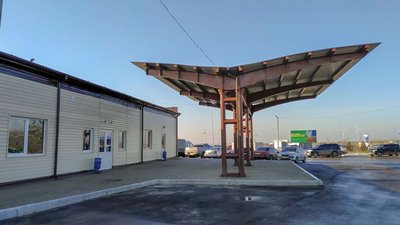 На адмінкордоні з окупованим Кримом відкрили сервісну зону