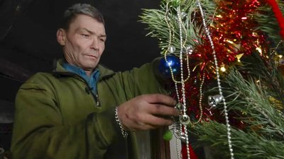 Новий рік на Чернігівщині: як зустрічає свято один з останніх жителів Марсу