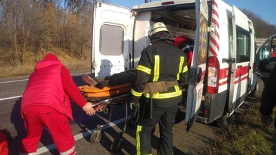 Аварія з рейсовим автобусом на Харківщині: є травмовані Аварія з рейсовим автобусом на Харківщині: є травмовані