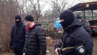 Викрали авто, пограбували будинок та вчиняли підпали. На Прикарпатті викрили злочинну групу Викрали авто, пограбували будинок та вчиняли підпали. На Прикарпатті викрили злочинну групу