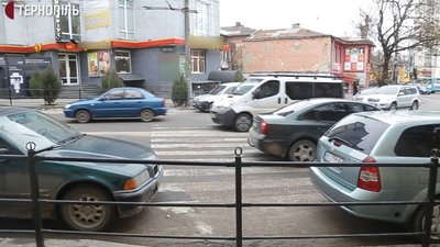 Відновити пішохідний перехід у в обласному центрі запропонував тернополянин у петиції