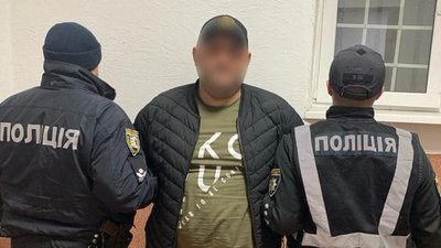 Поліцейські затримали закарпатця, який під час бійки смертельно травмував чоловіка