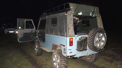 На Рівненщині чоловік вирішив покататись на чужій "волинянці". Поліція відкрила провадження