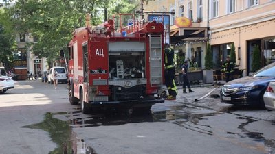 У центрі Одеси горів ресторан: під час пожежі евакуювали жінку з дитиною У центрі Одеси горів ресторан: під час пожежі евакуювали жінку з дитиною