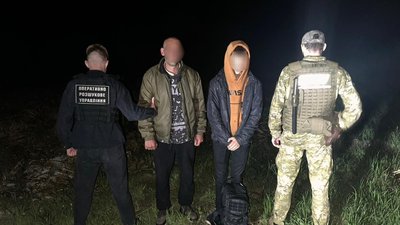 Біля кордону зі Словаччиною за допомогою безпілотника прикордонники виявили двох чоловіків
