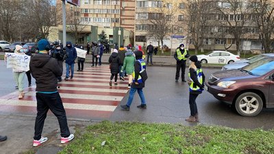 Жителі ЖК "Острова" в Одесі мітингували проти завищених цін на електроенергію