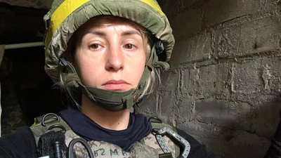 "Люди підуть воювати за Україну тоді, коли побачать, що вони є цінністю", — захисниця з Волині Майя Москвич "Люди підуть воювати за Україну тоді, коли побачать, що вони є цінністю", — захисниця з Волині Майя Москвич