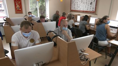 У Запоріжжі держслужбовці склали іспит на знання державної мови
