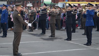 У Дніпрі масовим виконанням відзначили День Державного Гімну України (ФОТО) У Дніпрі масовим виконанням відзначили День Державного Гімну України (ФОТО)