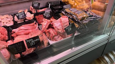 М'ясо на тернопільському ринку М'ясо на тернопільському ринку