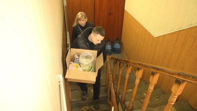 На Житомирщині готують їжу для українських захисників На Житомирщині готують їжу для українських захисників