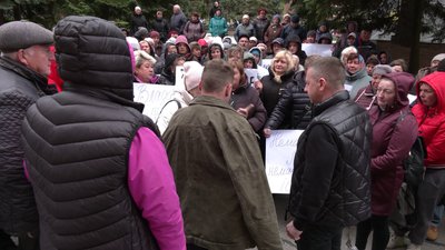 "Сказали, що через нас загинули люди": у Рівному продавці ярмарку просять не переселяти їх "Сказали, що через нас загинули люди": у Рівному продавці ярмарку просять не переселяти їх