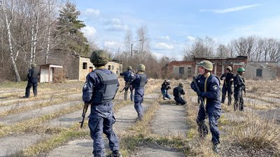 На Закарпатті розпочалося навчання бійців штурмової бригади Нацполіції "Лють" На Закарпатті розпочалося навчання бійців штурмової бригади Нацполіції "Лють"