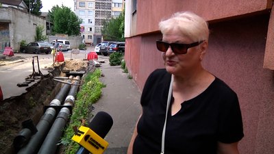 Розкопали дорогу і два роки поспіль у середмісті Житомира ремонтують теплотрасу