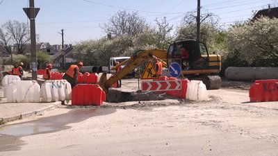 Більше двох місяців тиск подачі води у багатоквартирні будинки Житомира буде знижений