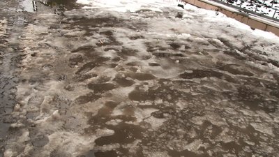 У Тернополі вулиці від снігу впродовж доби прибирали 22 спецмашини У Тернополі вулиці від снігу впродовж доби прибирали 22 спецмашини