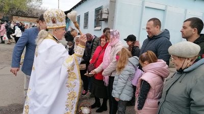 У церкві Святої Трійці в Кропивницькому освячувати паски почали о 08:45