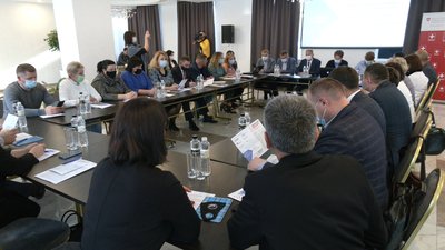 Чотири громади з Рівненщини отримають 400 тисяч гривень на здоровий спосіб життя Чотири громади з Рівненщини отримають 400 тисяч гривень на здоровий спосіб життя