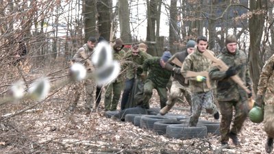 Смуга перешкод, окопи, евакуація пораненого, Центурія, тренування, військова справа Смуга перешкод, окопи, евакуація пораненого, Центурія, тренування, військова справа