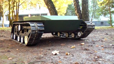 Схожа на мінітанк, бо має металеві гусениці: вінницькі студенти створили платформу для перевезення бійців Схожа на мінітанк, бо має металеві гусениці: вінницькі студенти створили платформу для перевезення бійців