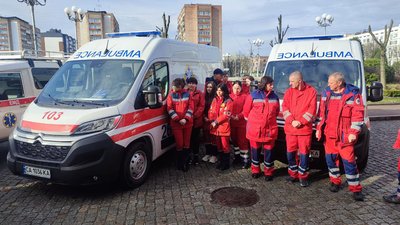 Для допомоги на деокупованих територіях: черкаські медики отримали 9 автівок Для допомоги на деокупованих територіях: черкаські медики отримали 9 автівок