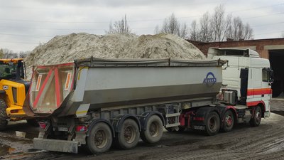 Підготовка доріг Полтавщини до зими: скільки є протиожеледних сумішей та техніки Підготовка доріг Полтавщини до зими: скільки є протиожеледних сумішей та техніки