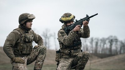 Заняття зі стрілецької підготовки 148 окремої артилерійської Житомирської бригади ДШВ