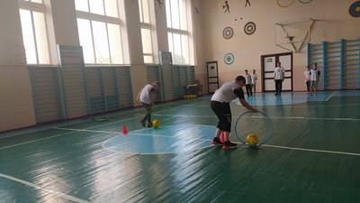 "Поруч": в Хмельницькому замість пришкільних таборів для дітей проводитимуть ігри й заняття "Поруч": в Хмельницькому замість пришкільних таборів для дітей проводитимуть ігри й заняття