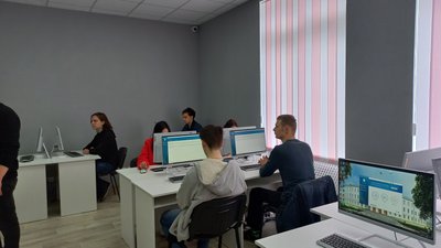 Дистанційно та за змішаною формою: як навчаються студенти вишів на Полтавщині Дистанційно та за змішаною формою: як навчаються студенти вишів на Полтавщині