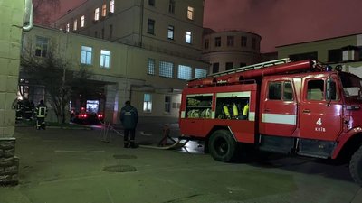 У Києві горіла лікарня: евакуювали 13 пацієнтів