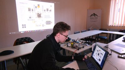 Як в Івано-Франківську проходять курси з конструювання та пілотування дронами