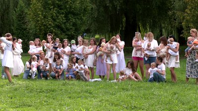 У Рівному відбулась акція з підтримки грудного вигодовування У Рівному відбулась акція з підтримки грудного вигодовування