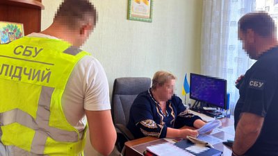 На Закарпатті викладачку коледжу затримали за хабарі за вступ без іспитів