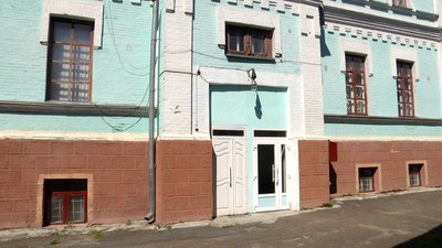 Учні розбомбленого житомирського ліцею №25 вчитимуться у приміщеннях різних закладів Учні розбомбленого житомирського ліцею №25 вчитимуться у приміщеннях різних закладів