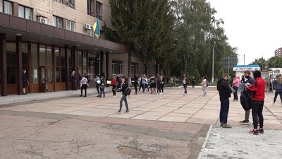 Понад 1 200 абітурієнтів не з'явилися на ЗНО з біології в Черкасах