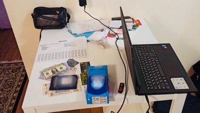 На Франківщині затримали чоловіка, який знімав та розповсюджував порнографічний контент — поліція