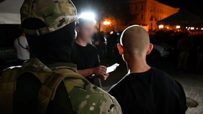 Правоохоронці затримали Романа Заволоку, який принижував військових