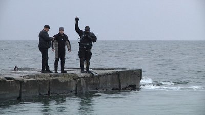 В Одесі водолази обстежують морське дно напередодні Хрещення