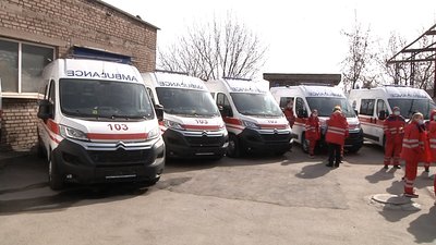 Запорізькому обласному центру екстреної медичної допомоги передали 17 автомобілів швидкої допомоги