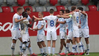 "Динамо" U19 зіграло внічию з "Барселоною" і лідирує в групі Юнацької ліги УЄФА: турнірна таблиця