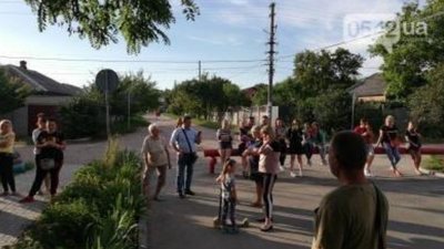 У Сумах мешканці заявили про зґвалтування підлітками дитини, поліція розслідує як "хуліганство" У Сумах мешканці заявили про зґвалтування підлітками дитини, поліція розслідує як "хуліганство"