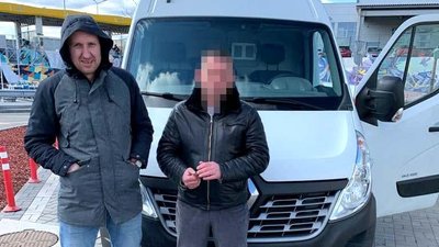 Взяли в оренду авто і продали: рівненська поліція шукає пособника затриманого