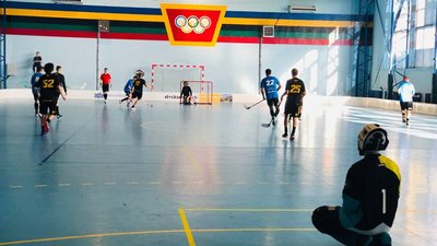 Чемпіонат України з флорболу проводять в Ужгороді: приїхали 11 команд Чемпіонат України з флорболу проводять в Ужгороді: приїхали 11 команд