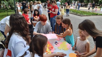 Дітям організували різноманітні майстер-класи.