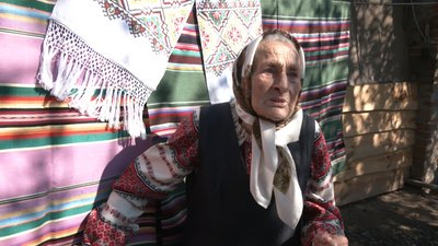 У вишиванці та святковій хустині. Як волинянка відсвяткувала 100 День народження У вишиванці та святковій хустині. Як волинянка відсвяткувала 100 День народження