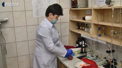 В домашніх умовах немає можливості перевірити продукти на вміст нітратів, лише в лабораторії В домашніх умовах немає можливості перевірити продукти на вміст нітратів, лише в лабораторії
