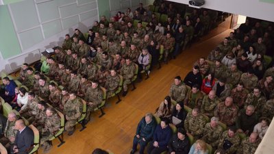 Концерт для військових влаштували у місті на Тернопільщині
